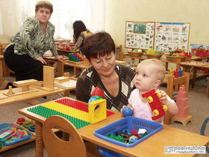 В Україні дефіцит дитсадків: вагітні стають у чергу