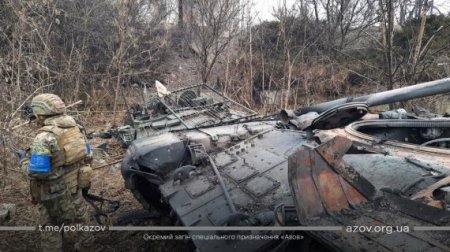 "Підсмажені" та знищені: полк "Азов" ефектно потрощив техніку окупантів