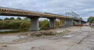 Директорку товариства підозрюють у заволодінні майже 1,9 млн грн під час ремонту мосту на Сарненщині