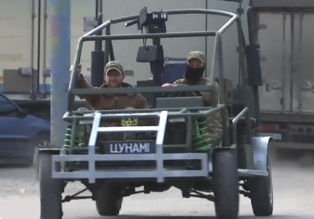 Українські волонтери виготовили позашляховик для бійців ППО